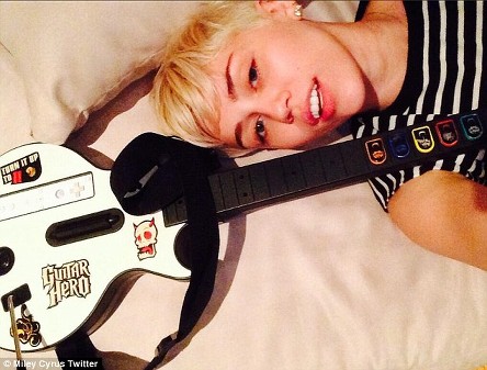 Miley Cyrus social media