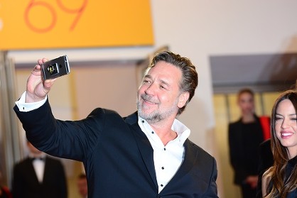 Russell Crowe at the 69th Cannes Film Festival © Joe Alvarez